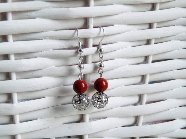 Boucles d'oreilles Jaspe filigrane, avec perles de jaspe rouge, perles filigranées en métal, et petites perles en métal